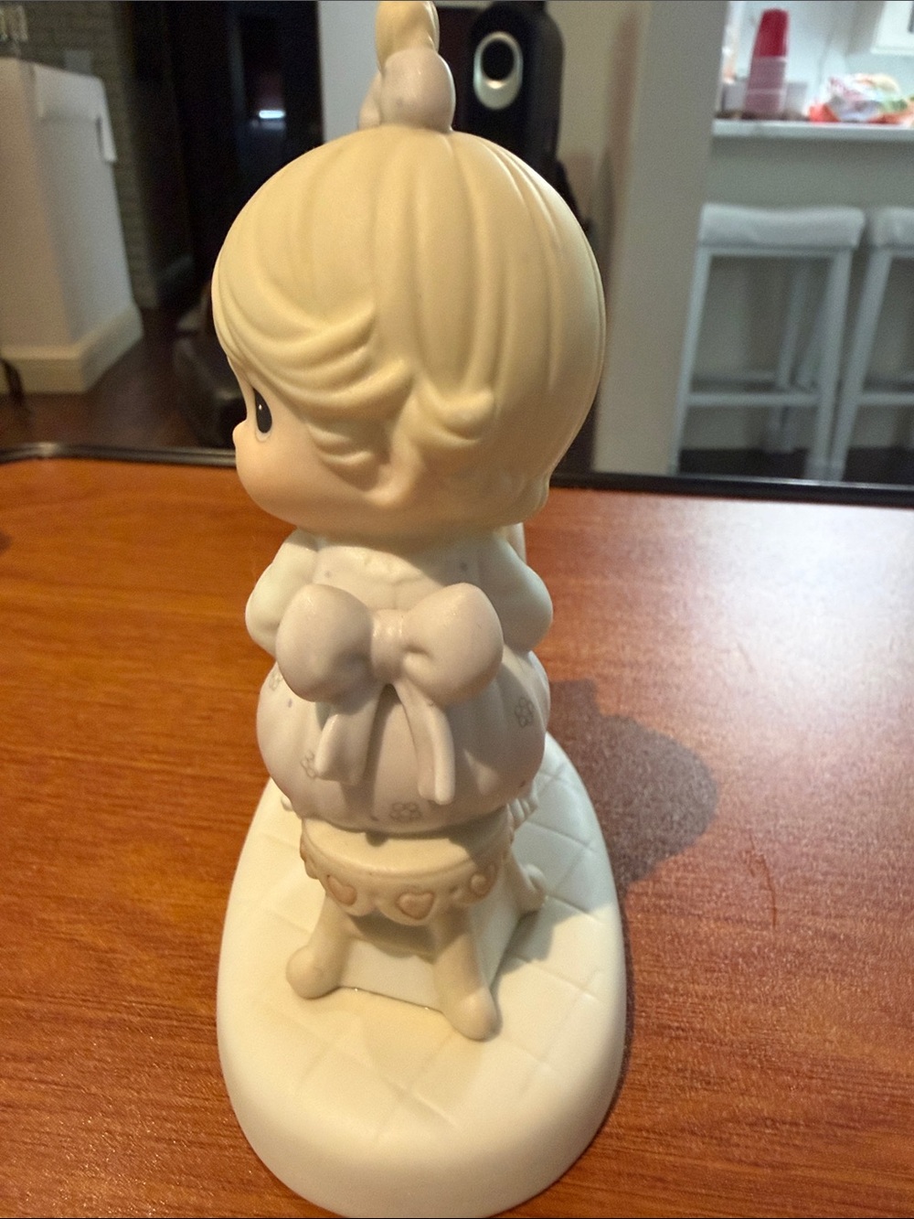 Precious Moments Figurine - White and Cream Little Girl with Typewriter - Picture 3 of 6